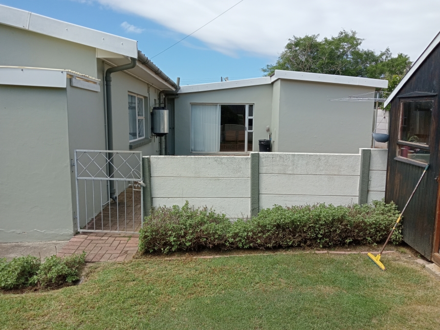 3 Bedroom Property for Sale in Campher Park Eastern Cape
